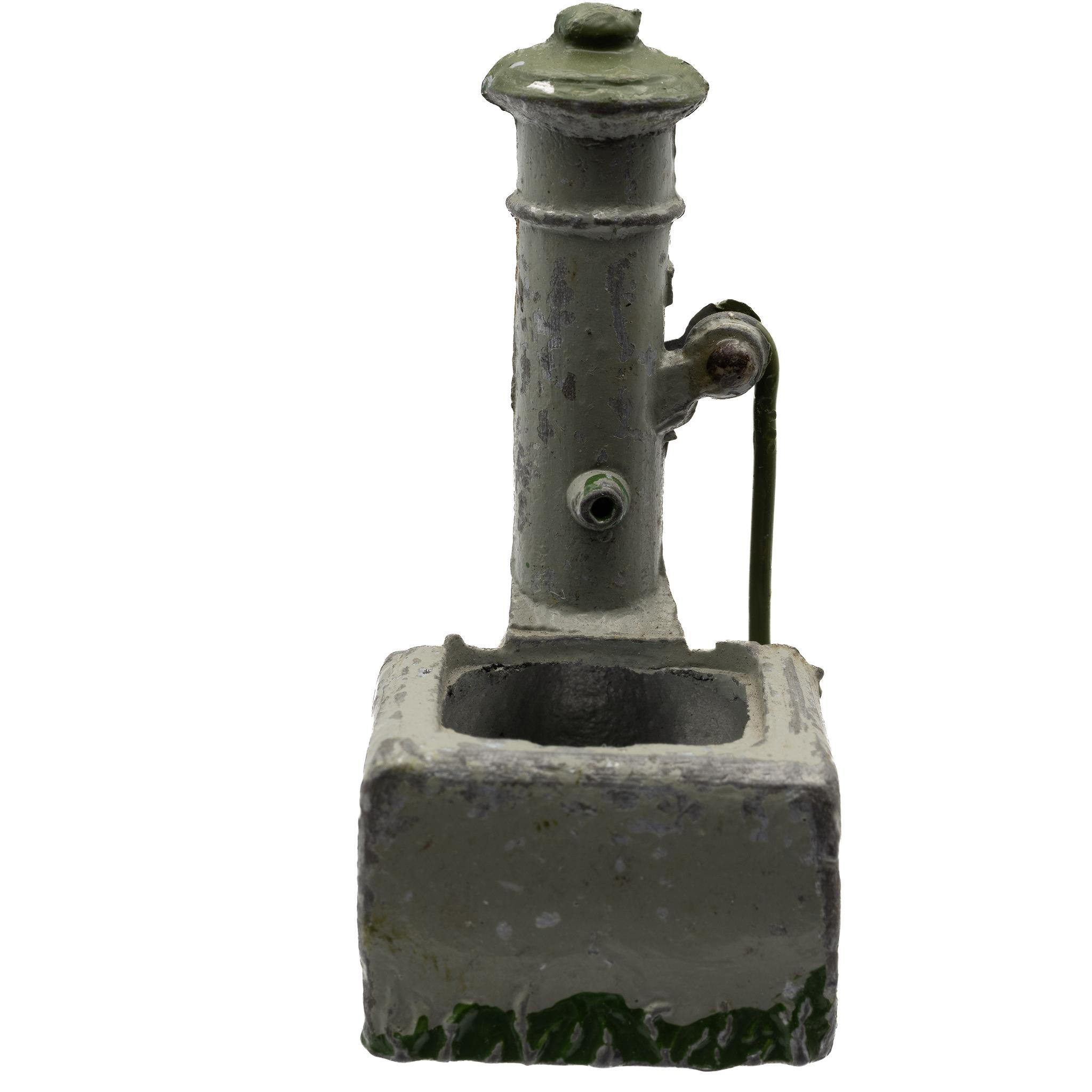F+G+Taylor+Village+Water+Pump++Made+in+England picture 2