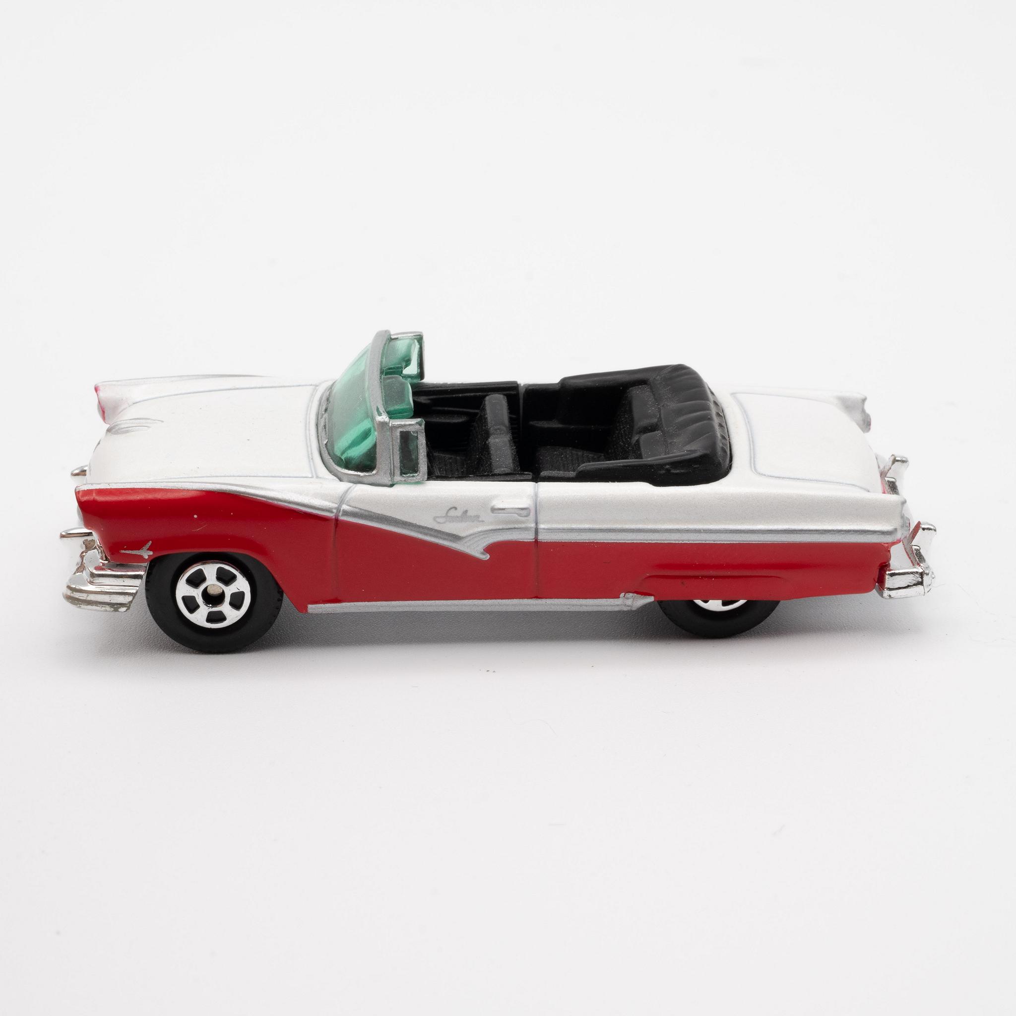 Matchbox+Superfast+45+1956+Ford+Sunliner+MIMB picture 2