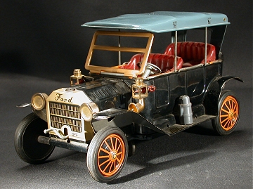 Tin+Battery+Operated+Ford+Car+Z+Japan+10+1%2F2+inch picture 1