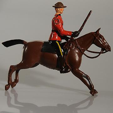 Britains+Lead+Hollowcast+RCMP+Mountie+on+Horseback+with+Rifle picture 2