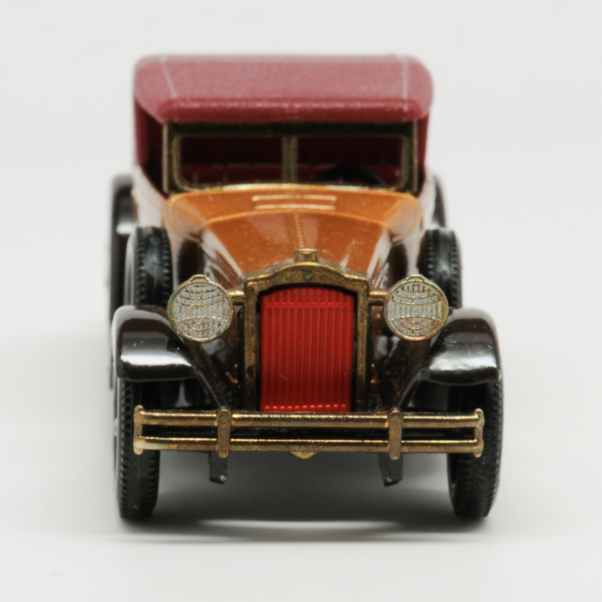 Matchbox+Yesteryear++Y15-2+1930+Packard+Victoria picture 2