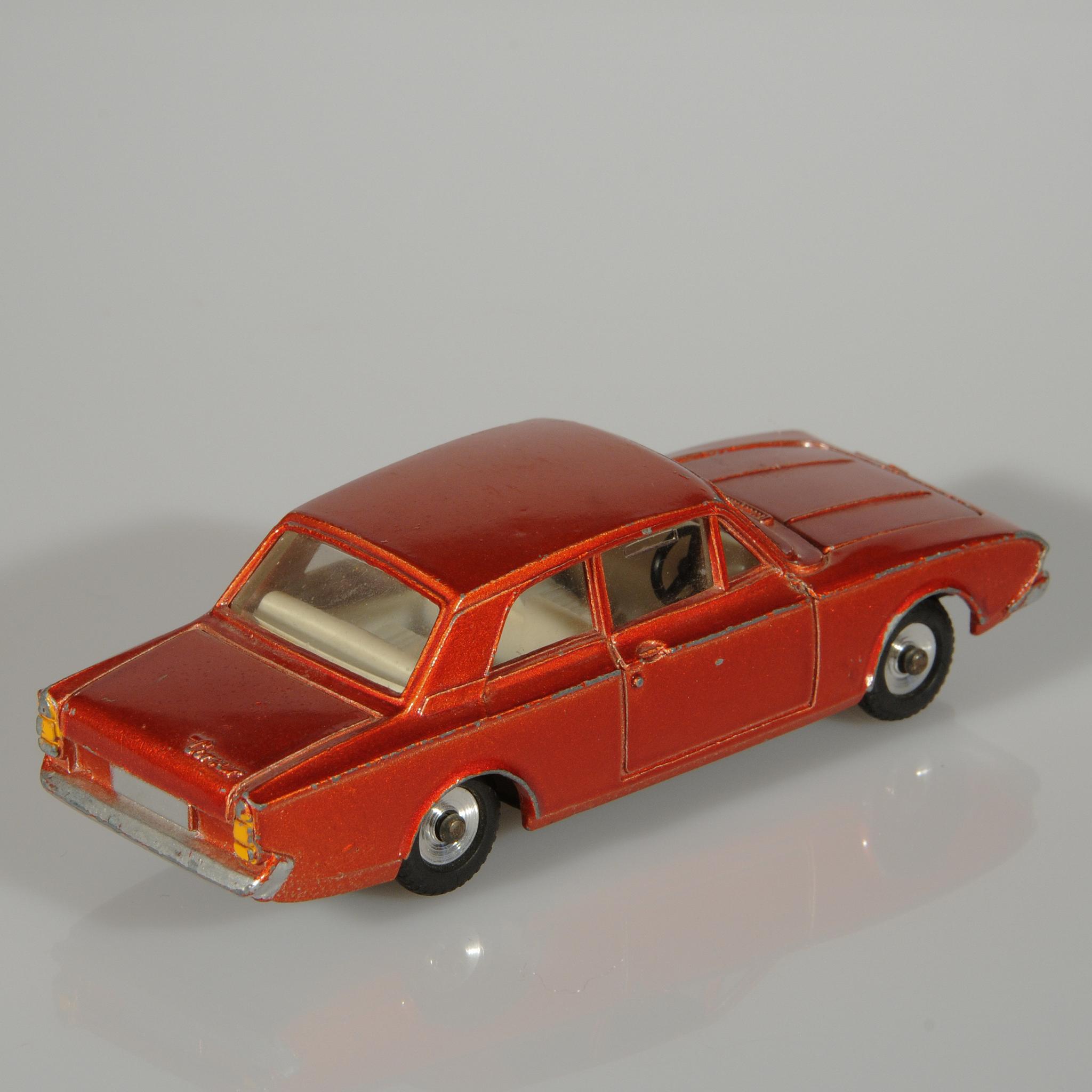 Dinky+Toys+Ford+Consul+Corsair+Nbr+130+1964 picture 2