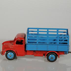 Dinky Toys Dodge Farm Produce Wagon Nbr 343 Blue and Red
