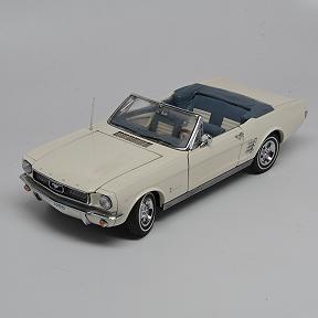 1966 Ford Mustang 1:24 scale Danbury Mint - a Beauty!