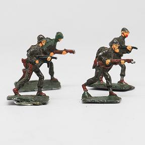 SAE Four Lead Toy Soldiers Advancing 30mm