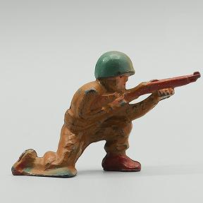 Manoil Kneeling  Firing Dime Store Soldier Figure 500 Series