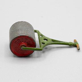 Britains Garden Roller Vintage Farm Toy
